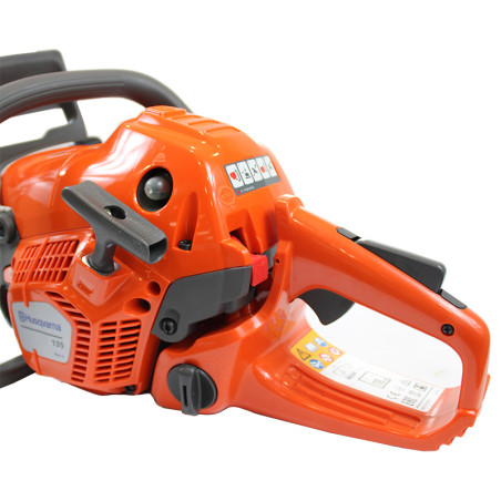 Tronçonneuse Husqvarna 135 Mark II : Qualité et performance – Image 5