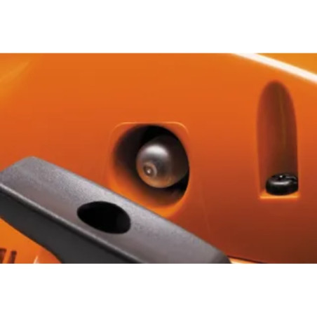 Tronçonneuse Husqvarna 135 Mark II : Qualité et performance – Image 7